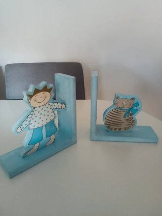 Cajas y sujetalibros de madera infantiles