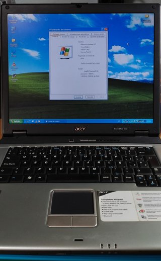 Portátil Acer Travelmate 4052LMi Plata