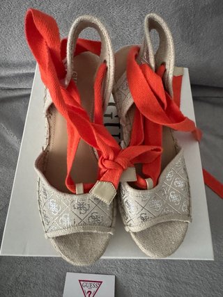 Sandalias Cuña Guess Talla 39 Nuevas