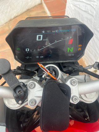 BMW F 900 R