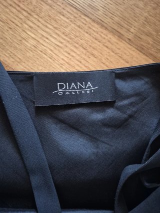 Vestito lungo Diana Gallesi nero e stola abbinata