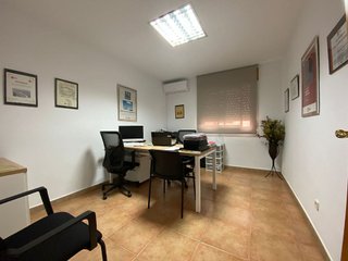 Oficina en venta en Zona Puerto Deportivo en Fuengirola