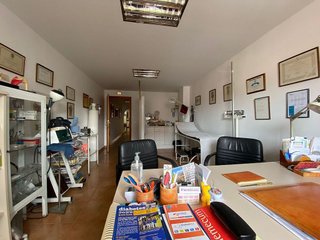 Oficina en venta en Zona Puerto Deportivo en Fuengirola