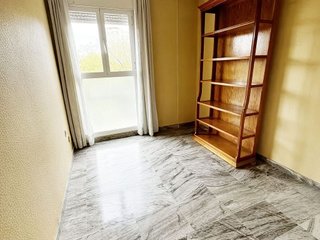 Piso en venta en Palacio de Congresos - Urbadiez - Entrepuentes en Sevilla