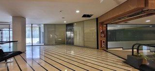 Local comercial en venta en Puerto Banús en Marbella