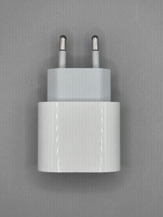 Cargador Apple 18W Original A1692