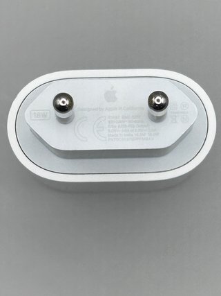 Cargador Apple 18W Original A1692