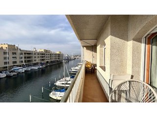 Piso en venta en Empuriabrava en Castelló d´Empúries