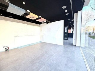 Local comercial en venta en Poblenou - L'Olivar Gran en Figueres