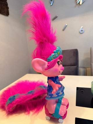 Muñeca Trolls 2 Patinadora POPPY