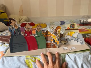 Llibres pop up infantils -com nous-