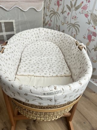 Moisés para bebé en mimbre