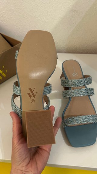 Sandalias tacón Vanessa Wu azul