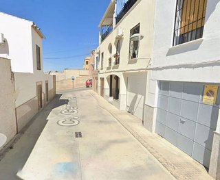 Casa adosada en venta en Castro del Río