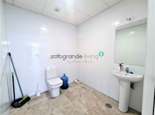 Local comercial en venta en San Enrique-Guadiaro-Pueblo Nuevo en San Roque