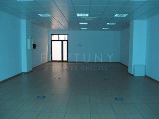 Oficina en venta en Zona de la Vega en Antequera