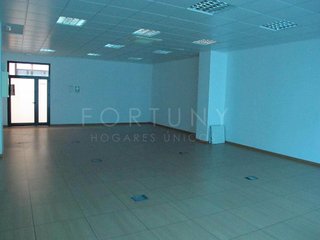 Oficina en venta en Zona de la Vega en Antequera