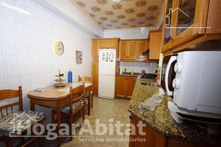 Piso en venta en Zona Avenida al Vedat en Torrent