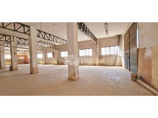 Local comercial en venta en Benetússer