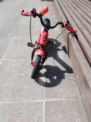 Bicicleta infantil roja BTWIN