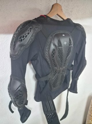 Coraza Alpinestars Nueva!!! talla Junior Niños/as
