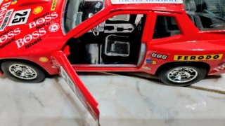 Porsche 924 Turbo Bburago Rosso