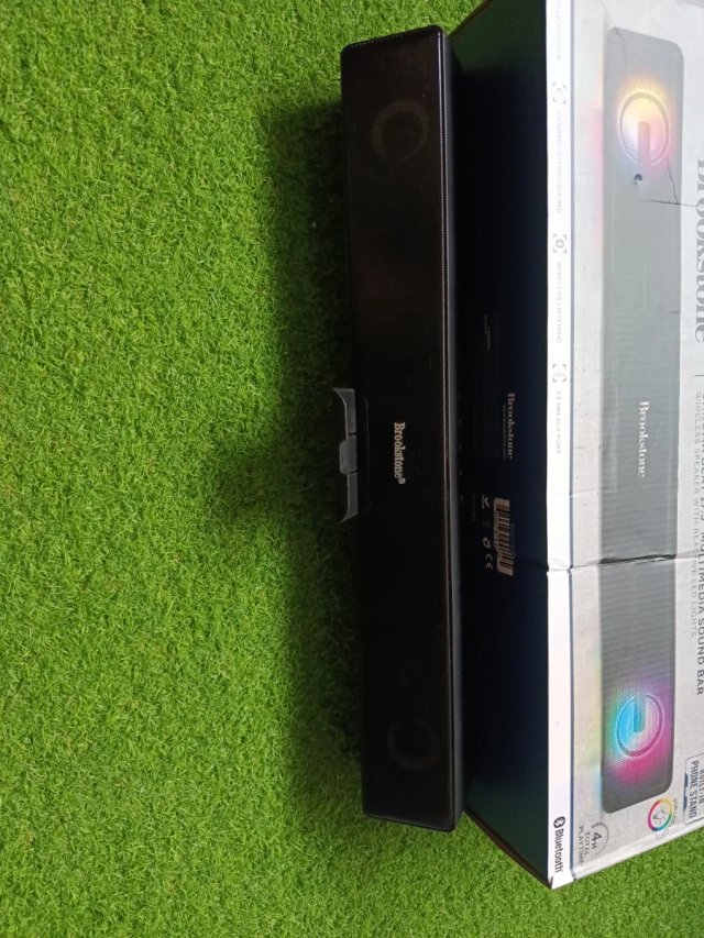 Barra de Sonido Brookstone Chroma Beat 17.5