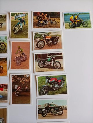 25 cromos del álbum "Motorismo"
