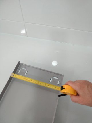 Soporte con ruedas para CPU IKEA