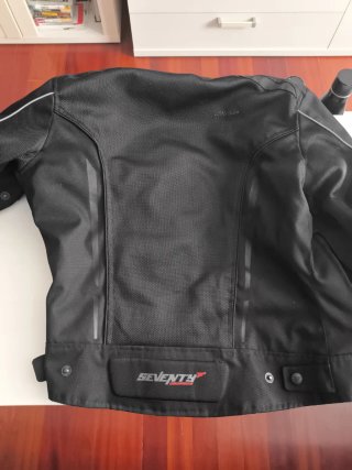 Chaqueta de moto verano ventilada. Talla S.