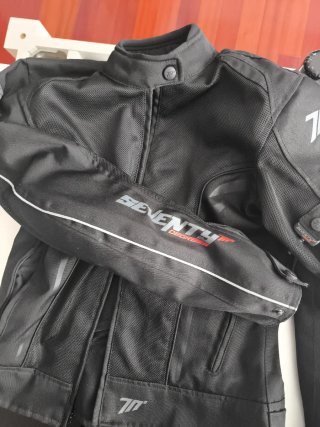 Chaqueta de moto verano ventilada. Talla S.