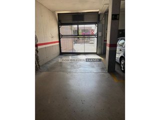 Garaje en venta en Palau-solità i Plegamans