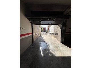 Garaje en venta en Palau-solità i Plegamans