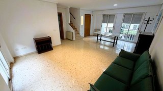Casa adosada en alquiler en Zona Ausias March en Alboraya