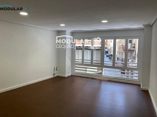 Oficina en alquiler en Centro en Elche