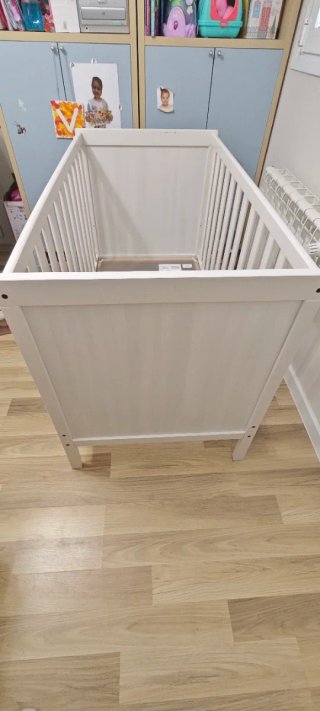 Cuna Ikea con colchón