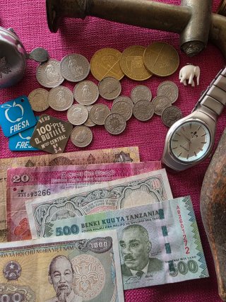 Lote Antigüedades: Monedas, Billetes y Más