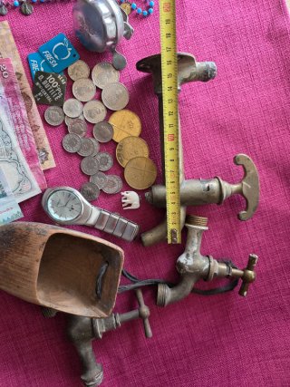Lote Antigüedades: Monedas, Billetes y Más