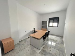Oficina en alquiler en Núcleo Urbano en Chiclana de la Frontera