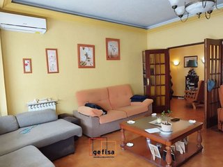 Casa adosada en venta en Valdepeñas