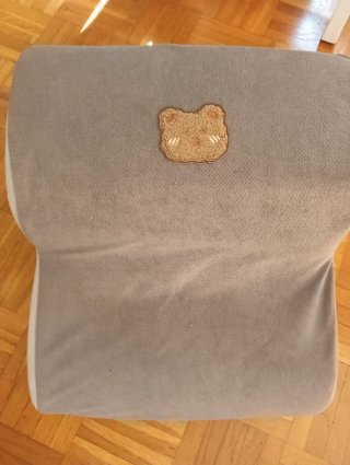 Escaleras para perros beige y marrón