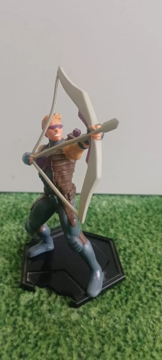 Figura Hawkeye Ojo de Halcón Marvel