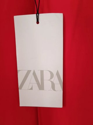 Pantalones anchos Zara rojos