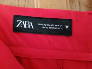 Pantalones anchos Zara rojos