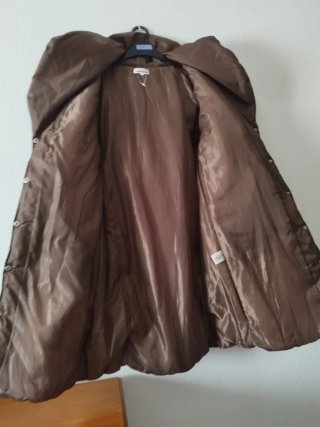 Dos chaquetones negros