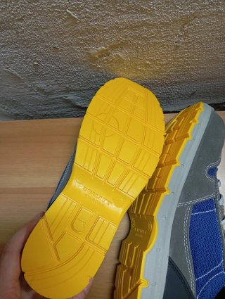 Scarpe da lavoro numero 43 diadora
