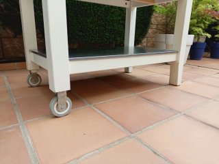 Isla de cocina con ruedas