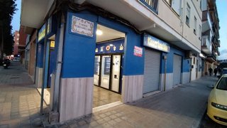 Local comercial en venta en El Mercado en Manises