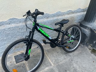 Bicicleta Neon MTB Negra y Verde
