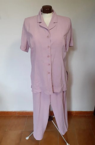 Traje de dos piezas rosa mujer